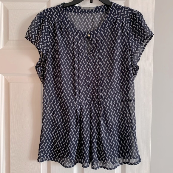 Smart Set Navy Sheer Blouse Sz Large - Picture 1 of 4